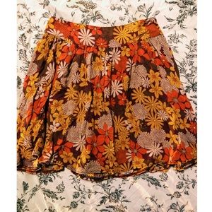 Adorable 70’s vibe mini skirt